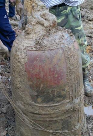 Découverte d’une ancienne cloche en bronze datant des dynasties Ly et Trân